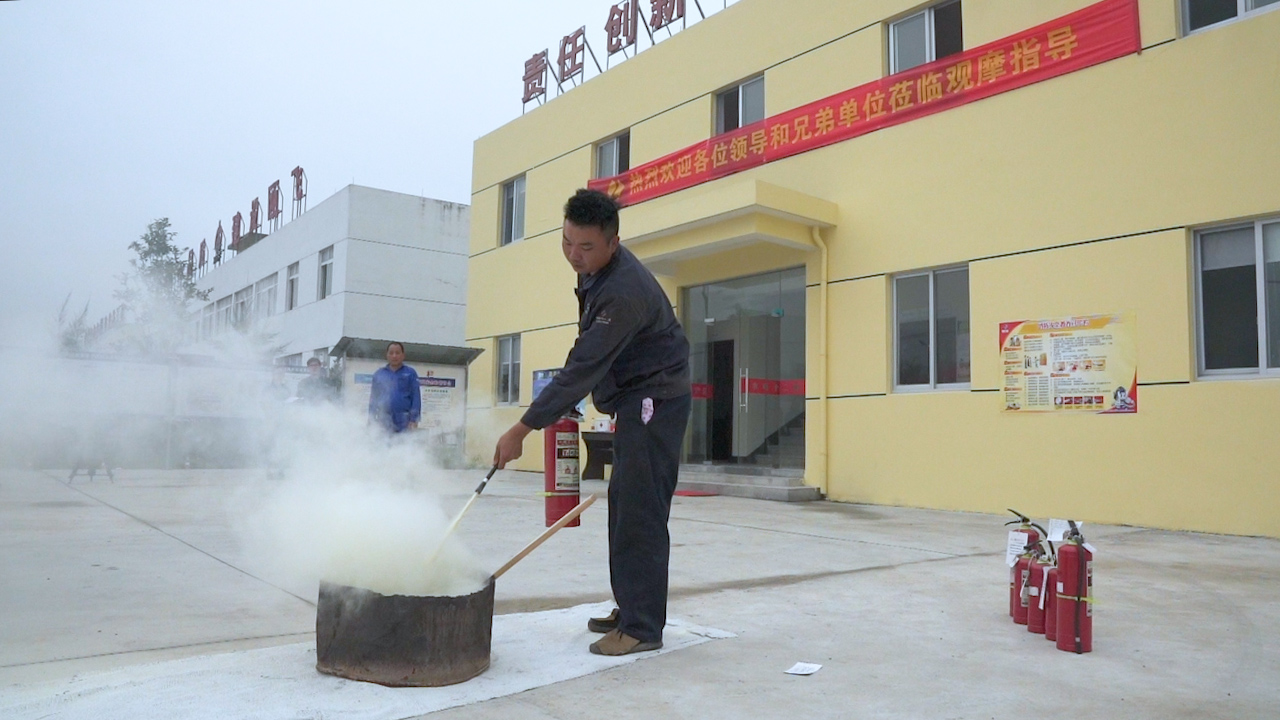 ÑÝÁ·ÏÖ³¡Í¼Æ¬2.jpg ÑÝÁ·ÏÖ³¡Í¼Æ¬2.jpg